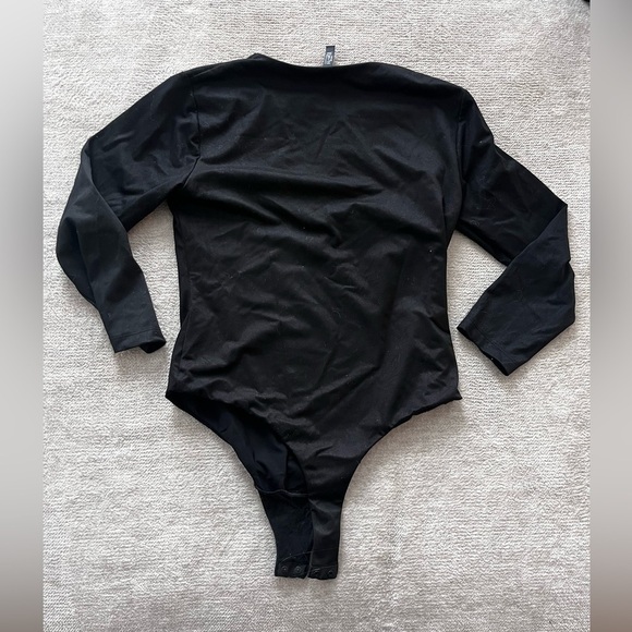 Basic Black Bodysuit Victoria's Secret Sport Keyhole V Neck Thong Small - Picture 6 of 6